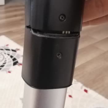 Philips Şarjlı Süpürge Temizlik Yaparken Kırıldı