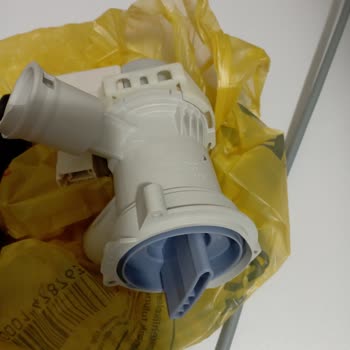 Bosch Çamaşır Makinesi Sulu Çıkarıyor