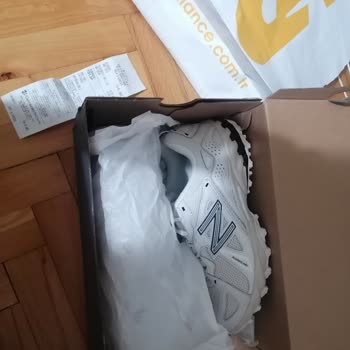 New Balance Teşhir Ürün Satışı