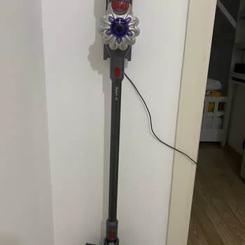 Dyson V8 Absolute Almak İstedim Ama Yanlış Ürün Verilmiş