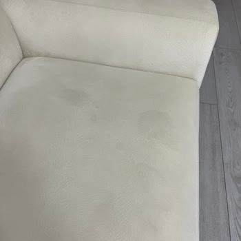 Enza Home Koltukta Leke İzleri