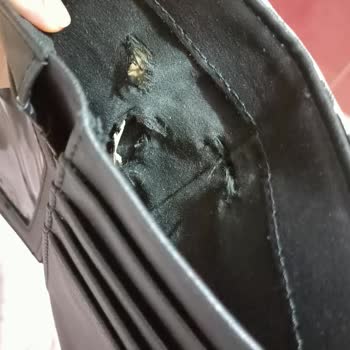 Stradivarius Cüzdanın Astarının İçinde Alarm Unutulması