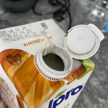 BİM'den Alınan Alpro Badem Sütü Bozuk Çıktı