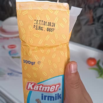 Katmer Un Katmer İrmikte Böcek Çıktı