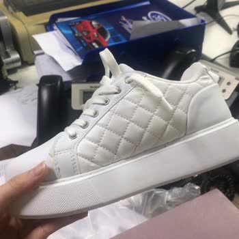 Derimod Yanlış Ayakkabı Gönderdi