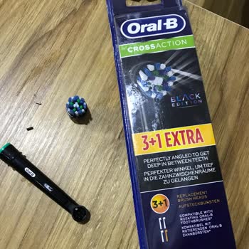 Oral B Diş Fırçası Başlığı Ağzımda Parçalandı
