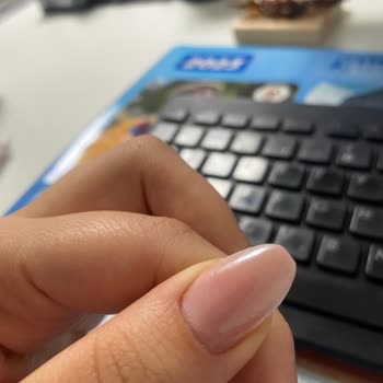 Su Beauty Nail (Ataköy) İlgisizlik Ve Hijyensizlik