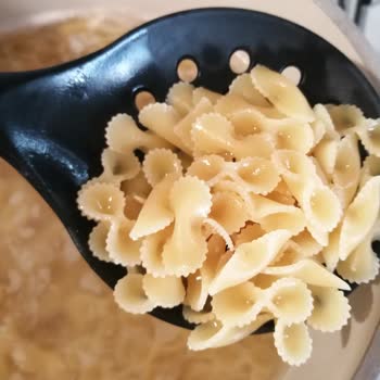 Ankara Makarna Paketinden Kurtlar Çıktı