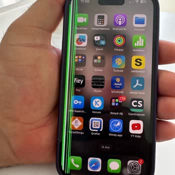 iPhone 14 Pro Ekrandaki Çizgiler