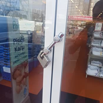 ebebek Mağazanın Öğle Tatili Arasına Girmesi