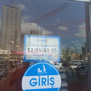 ebebek Mağazanın Öğle Tatili Arasına Girmesi