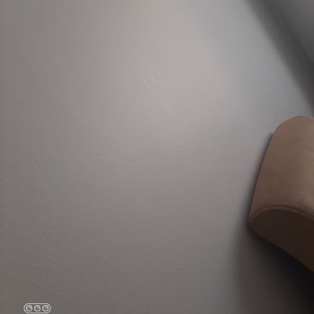 Filli Boya Duvarda Leke Kalıyor