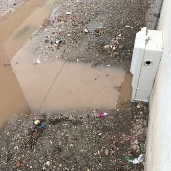 Bursa Gaz Altyapı Tamamlanmadı , Yol Kullanılmaz Hale Geldi , Ev Su Almaya Başladı