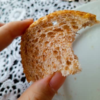 Uno Ekmek Ekmekten Tahta Parçası Çıktı
