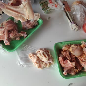Yunus Market Bir Marketin Kusurlu Tavuk Pirzola Satışı
