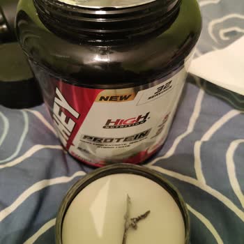 HIQ Nutrition Protein Tozu İçinden Ağaç Parçası Çıktı