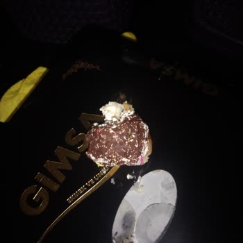 Gimsa Çürük Yiyecek Satıyorlar