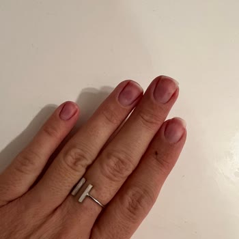 Pelin Tatlı Art & Beauty Saygısızlık Ve Manikür Pedikür Felaketi