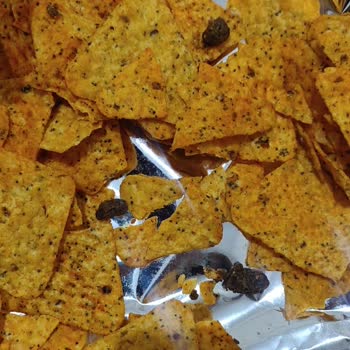 BİM Party Haşhaşlı Ve Acı Biber Çeşnili Cips