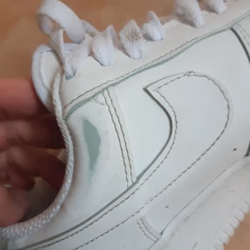 Nike AF1 Kadın Ayakkabısında Renk Değişimi.