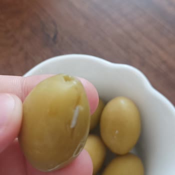MarmaraBirlik Zeytinin İçinden Plastik Parçası Çıktı