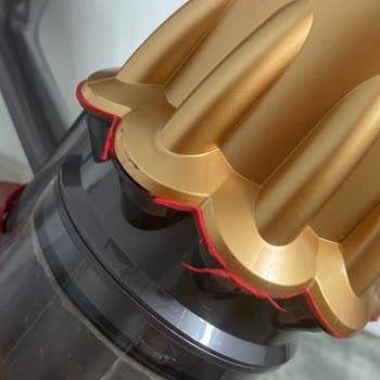 Dyson Hazne Kenar Silikonları Deforme Oldu