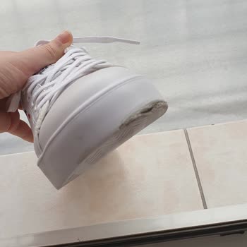 Trendyol Ayakkabımın Altı İlk Giymede Açıldı