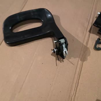 Ekinler Profesyonel El Aletleri Dewalt Benzinli Motor Testere Kırık ve Hatalı Ürün