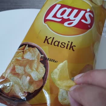 Lays Cipsi Yeşil Renkte