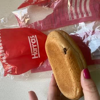 File Marketin Ekmeğinde Böcek Var!