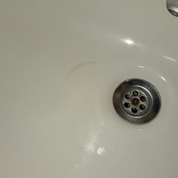 Vitra Marka Klozet ve Lavaboda Oluşan Lekeler