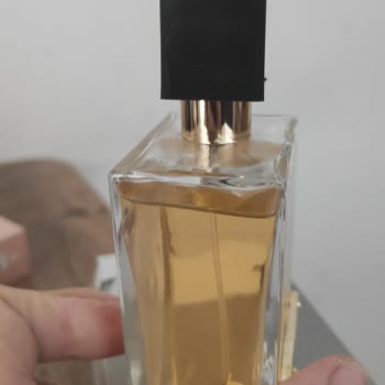 Zirve Parfüm Kozmetik Paranızı Daha Güzel Şeylere Harcayın