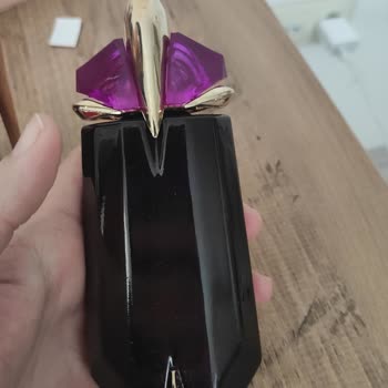 Zirve Parfüm Kozmetik Paranızı Daha Güzel Şeylere Harcayın