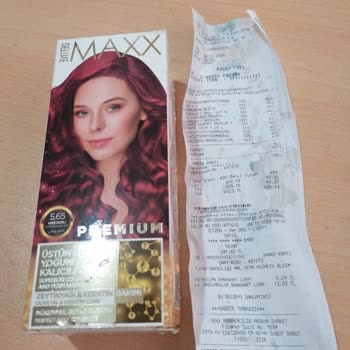 A101 Kırmızı Saç Boyası Siyah Çıktı