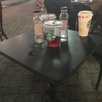 Starbucks İzmit Outlet Center Hizmet Veremeyecek Durumda!