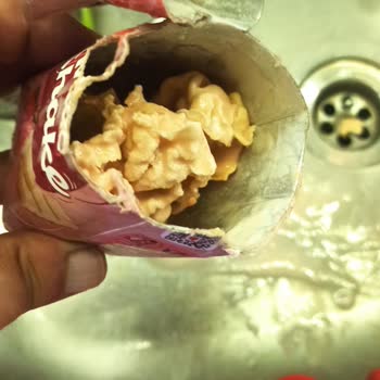 Dimes Gıda Ürün Bozuk Ve İçinden Bir Cisim Çıktı