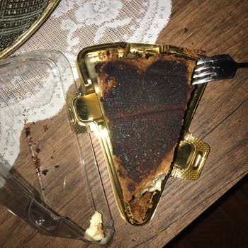 Sütlü Tatlı Dünyası Yanık Kek Şikayeti