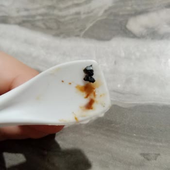 BİM İçinden Taş Çıkması