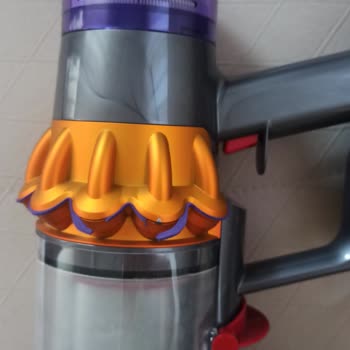 Dyson V15 Mor Silikon Kopması