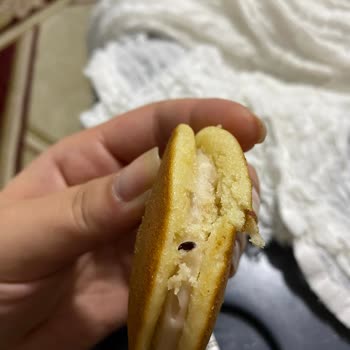 Eti Süt Burger'in İçinden Böcek Çıktı