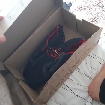 Swazy Footwear Yanlış Ürün Göndermesi