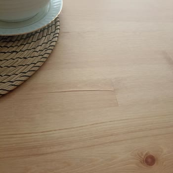 IKEA Dan Aldığım Masa Çatlamaya Başladı