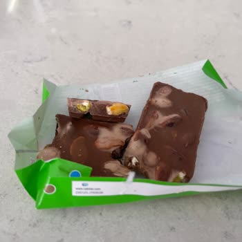 Ülker Antep Fıstıklı Çikolata Bozuk Çıktı