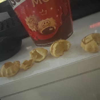 Biscolata Mood Çikolatalı Krema Dolgusuz Bisküvi, Çikolatası Yok