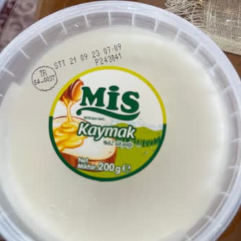 Şok Marketler Tarihi Geçmiş Süt Ürünü