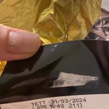 Eti Bitter Çikolata Tadı Ve Rengi Değişik