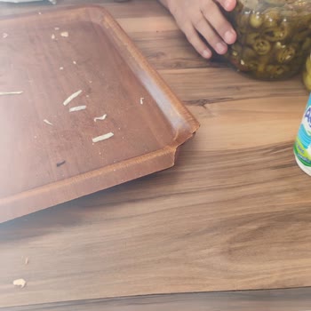 Marka Döner Verilen Tepsi Kırık Çıktı, Ayran Zorla Ödettirildi