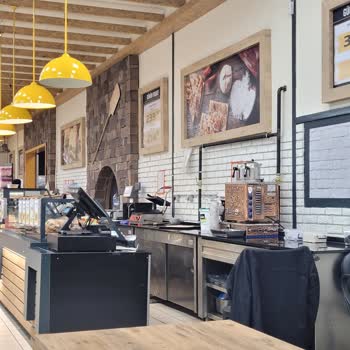 Kule Site AVM 5M Migros Kafede İstediğimiz Ürünü Personel Satmadı.