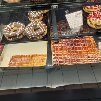 Kule Site AVM 5M Migros Kafede İstediğimiz Ürünü Personel Satmadı.