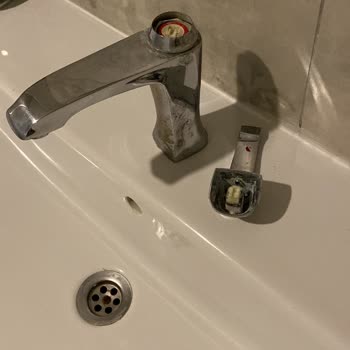 Creavit Marka Kırılan Armatür!